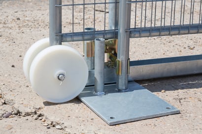 Sliding fence gate | Heras
